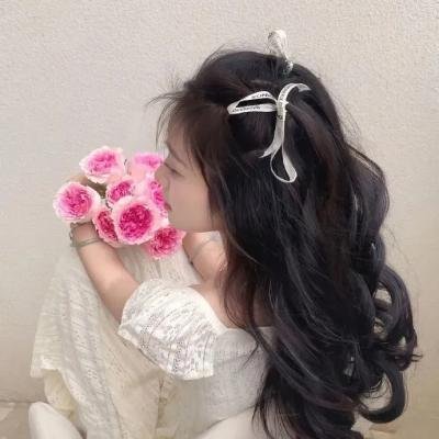 瓦莱莉和她的奇迹一周